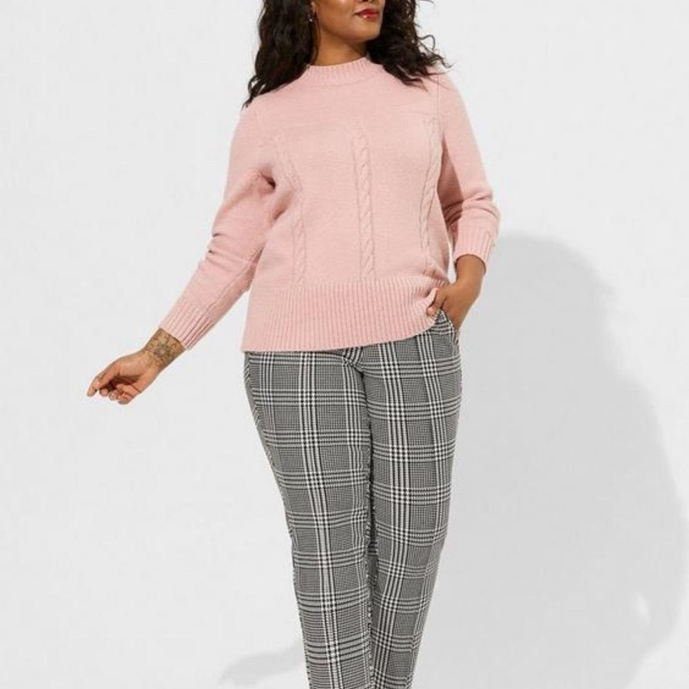 Torrid Size 1 1X 14/16 pale mauve Cable Knit pullover Sweater NWT - Picture 4 of 5